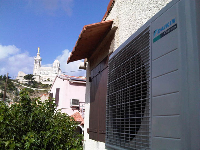 Installation d'un système de climatisation réversible à Marseille
