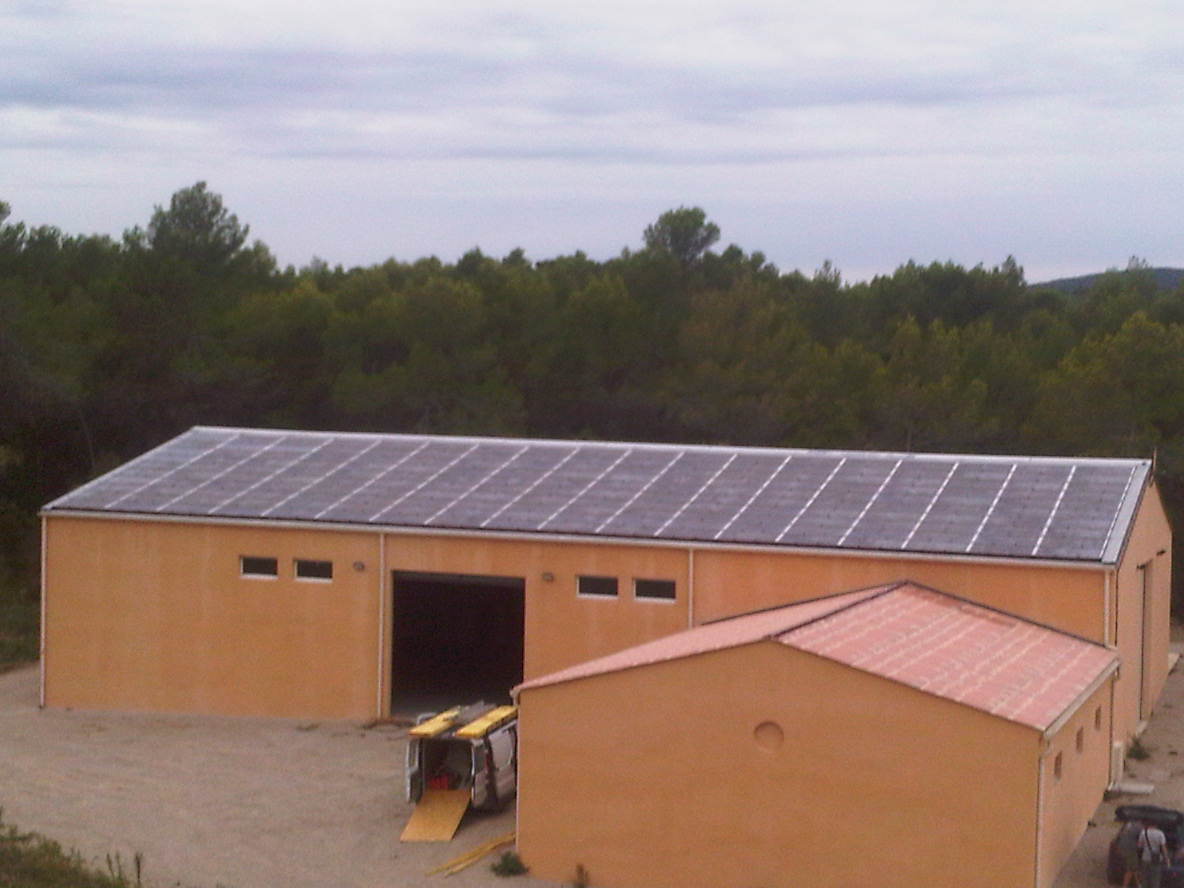 Installation solaire photovoltaique d'une puissance de 33 kWc : remise en conformité